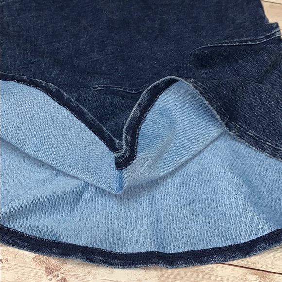 Lumiere Chambray Top - Picture 5 of 7
